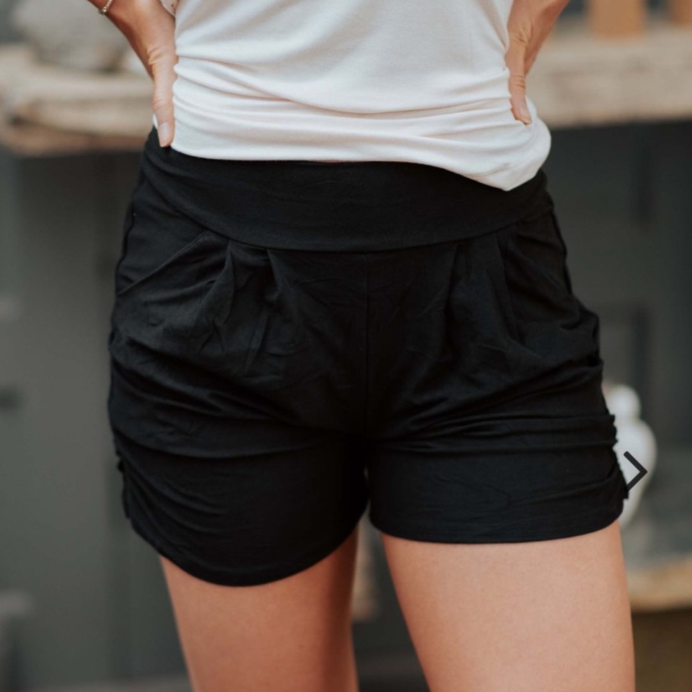 🆕 Harem Shorts w/ Pockets Solid Black S/M